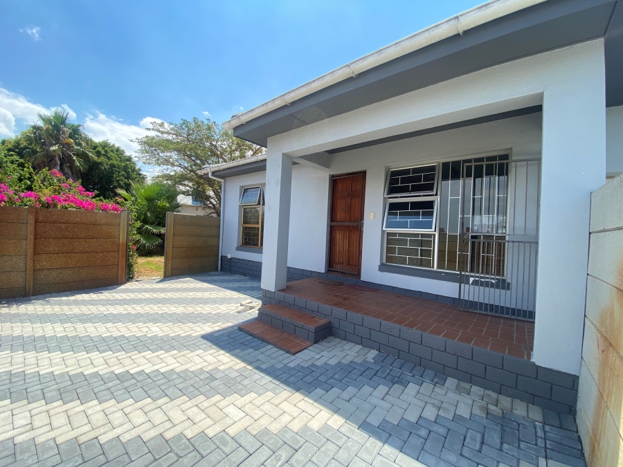 11 Bedroom Property for Sale in Jagtershof Western Cape